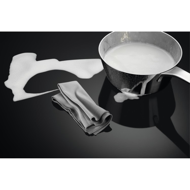 AEG 6000 Series 78cm 4 Zone Venting Induction Hob - Duct Out Only - Image 5