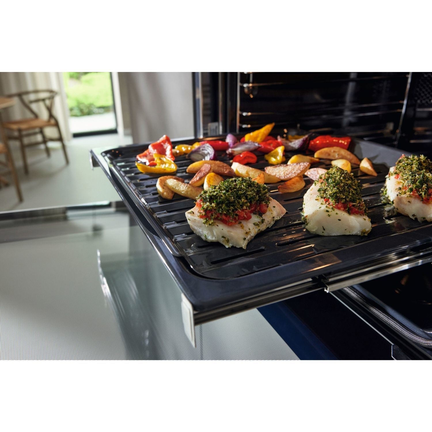 AEG 8000 Series MealAssist Built-In Combination Microwave Oven - Black - Image 2