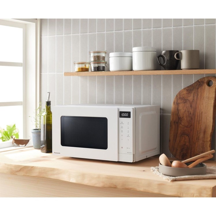 Panasonic 20L Freestanding Solo Microwave Oven - White - Image 6