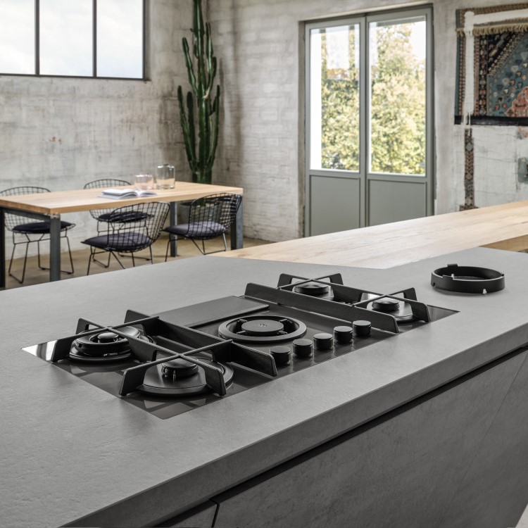 Elica NikolaTesla Flame 88cm Gas Venting Hob - Duct Out Only - Black - Image 3