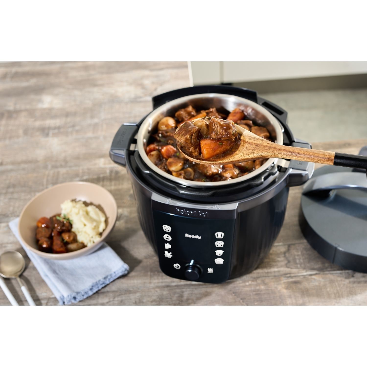 Instant Pot Pro 5.7L Multi-Cooker - Image 9