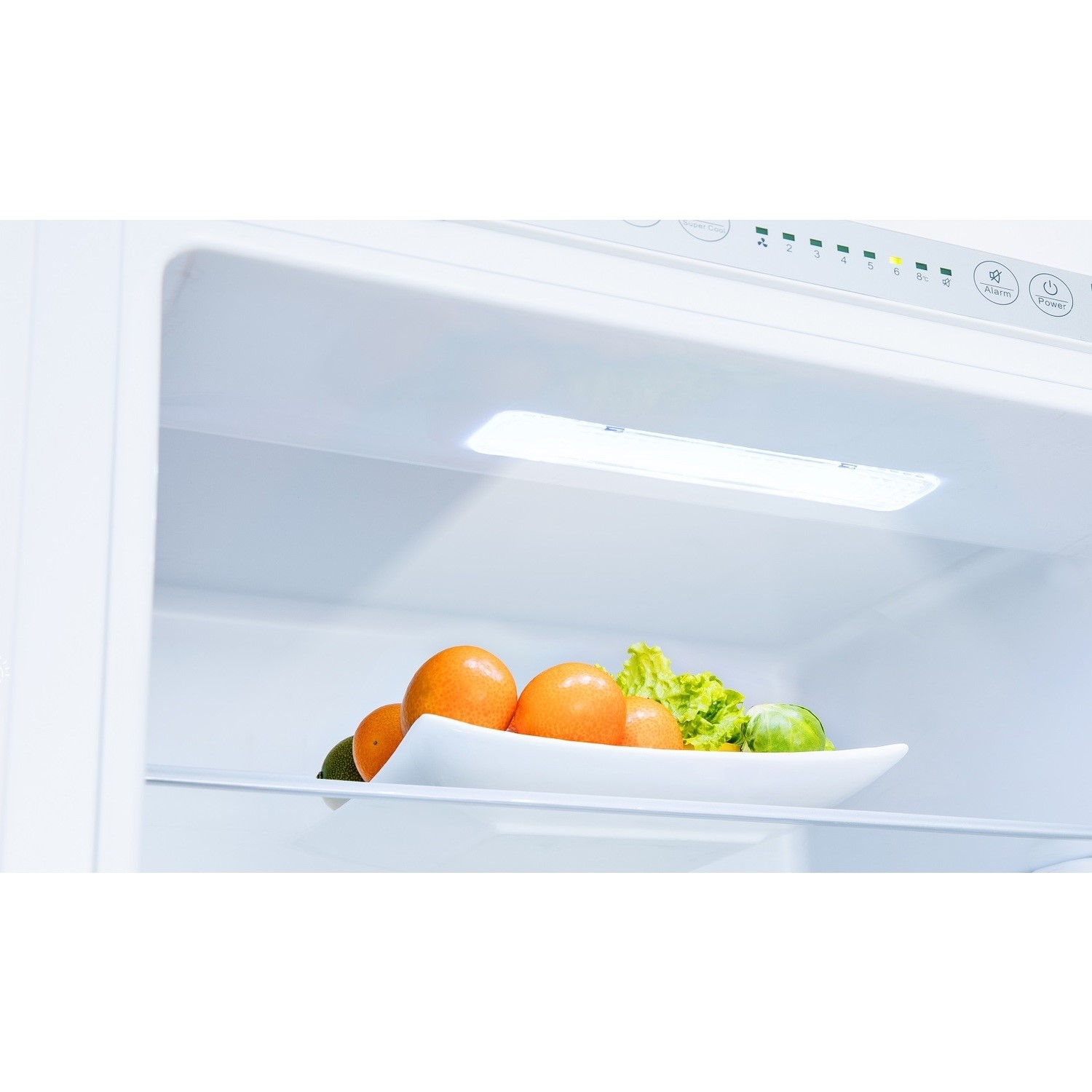 Hisense 246 Litre 70/30 Integrated Fridge Freezer - Image 7