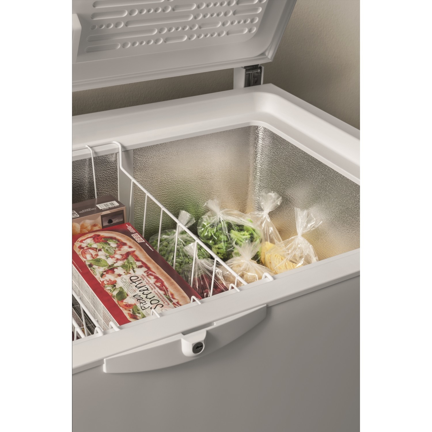 electriQ 700 Litre Chest Freezer - White - Image 6
