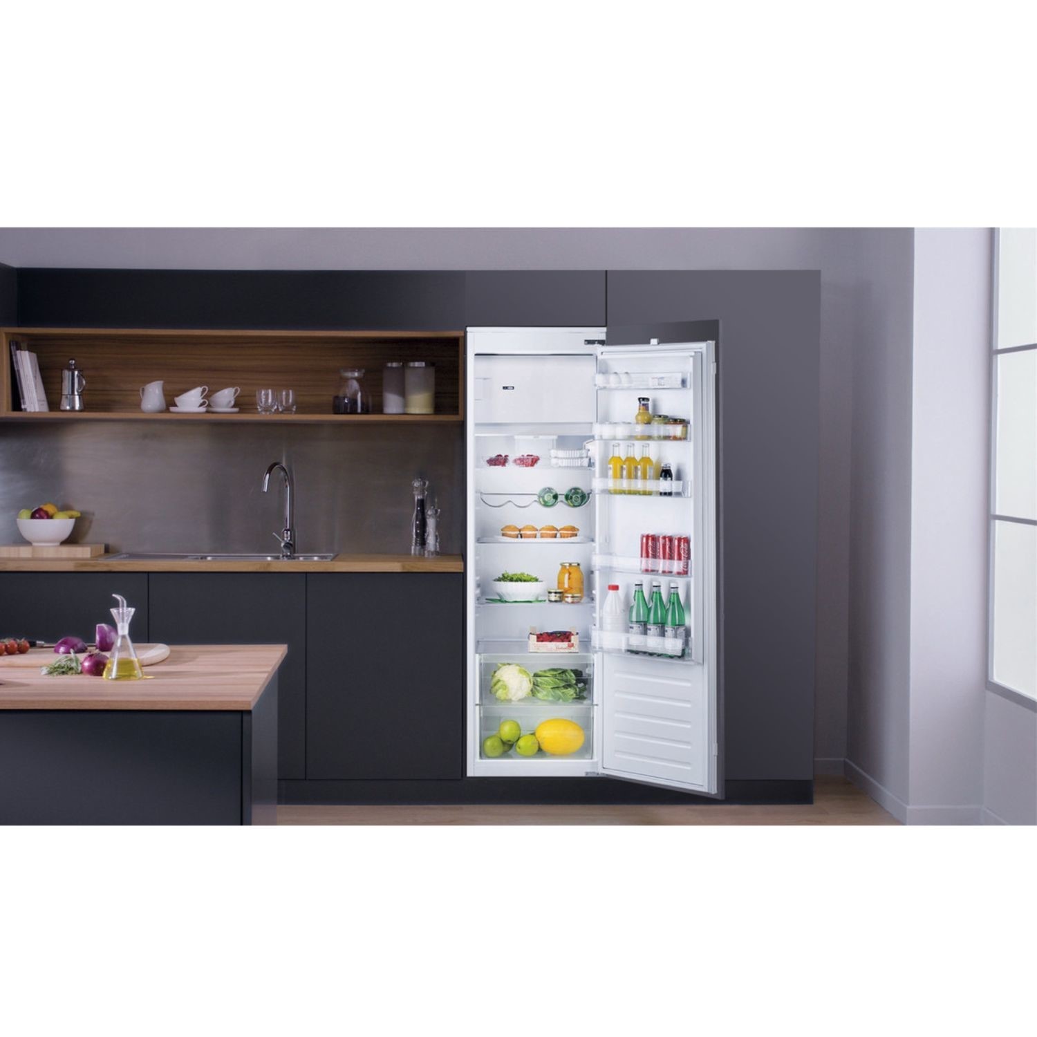 Refurbished Hotpoint HSZ18012UK Integrated 262 Litre In-column Upright Fridge White - Image 3