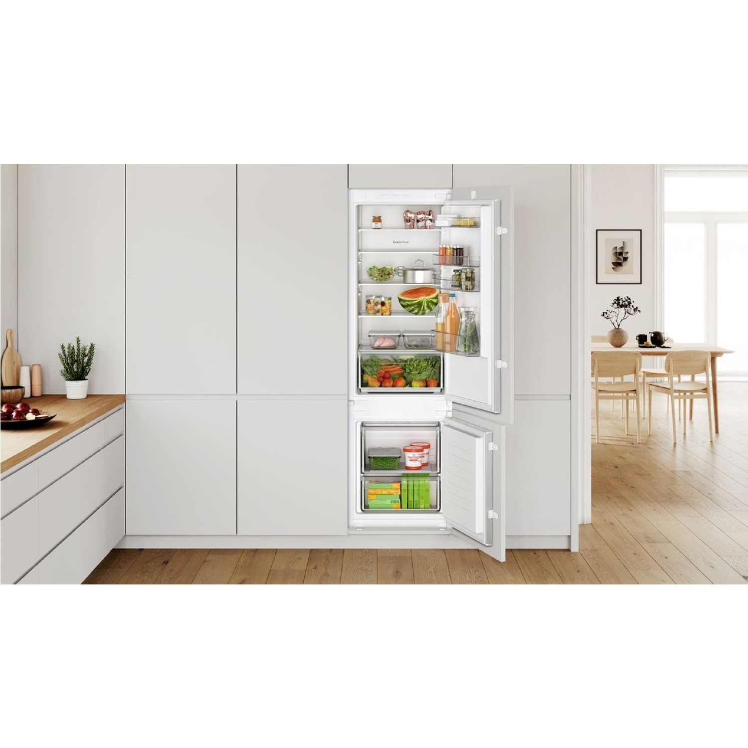 Bosch Series 2 270 Litre 70/30 Integrated Fridge Freezer - Image 2