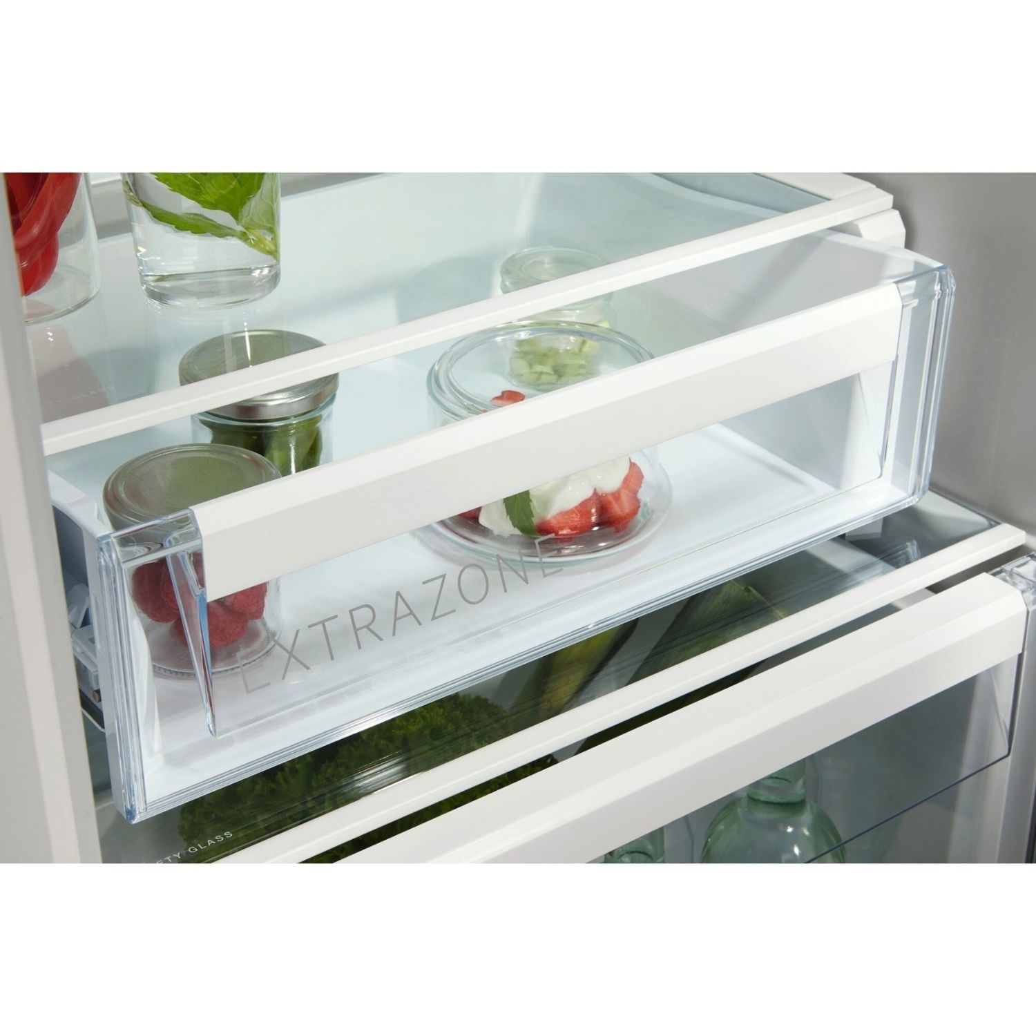 AEG 6000 Series 259 Litre In-column Integrated Fridge - Image 5