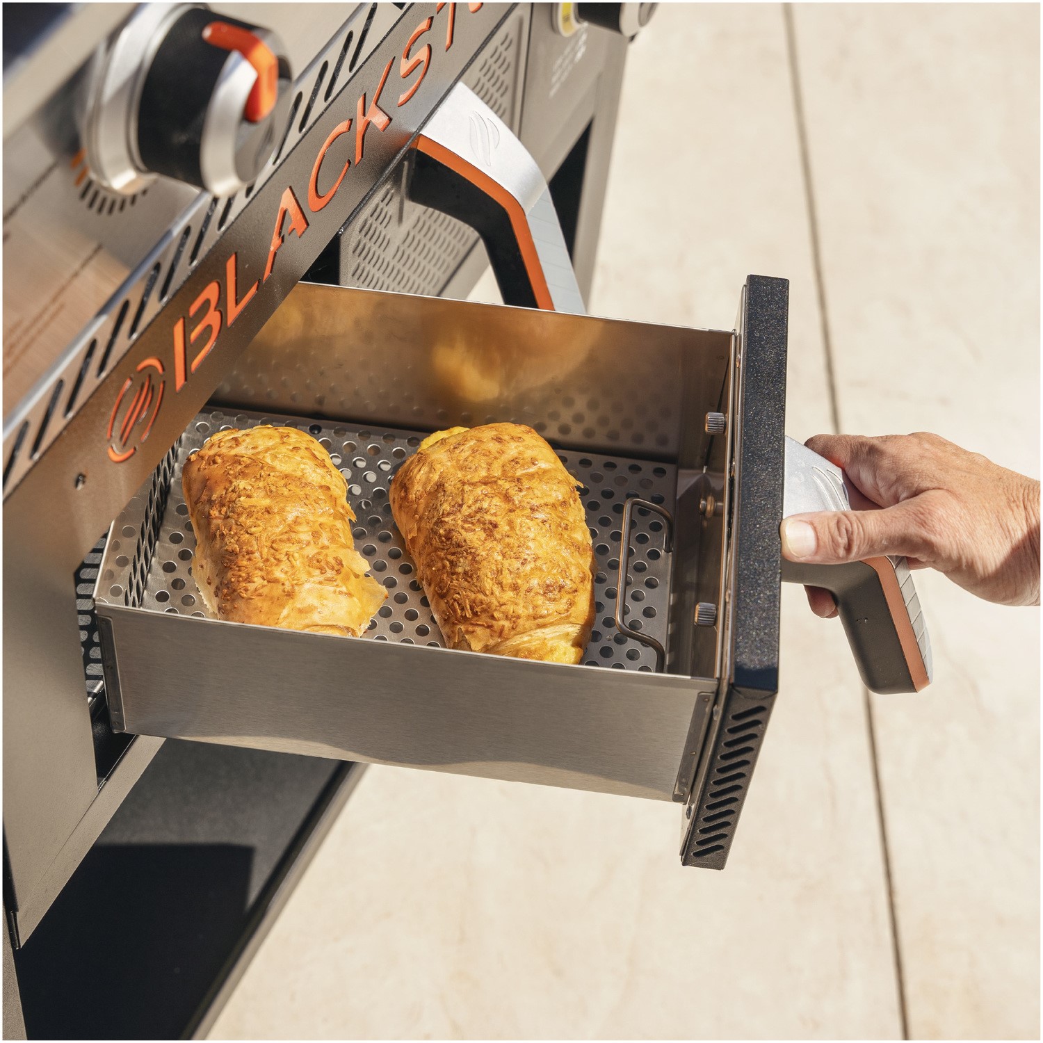 Blackstone Griddle Plus 28 Inch 2 Drawer Air fryer Griddle - Image 3