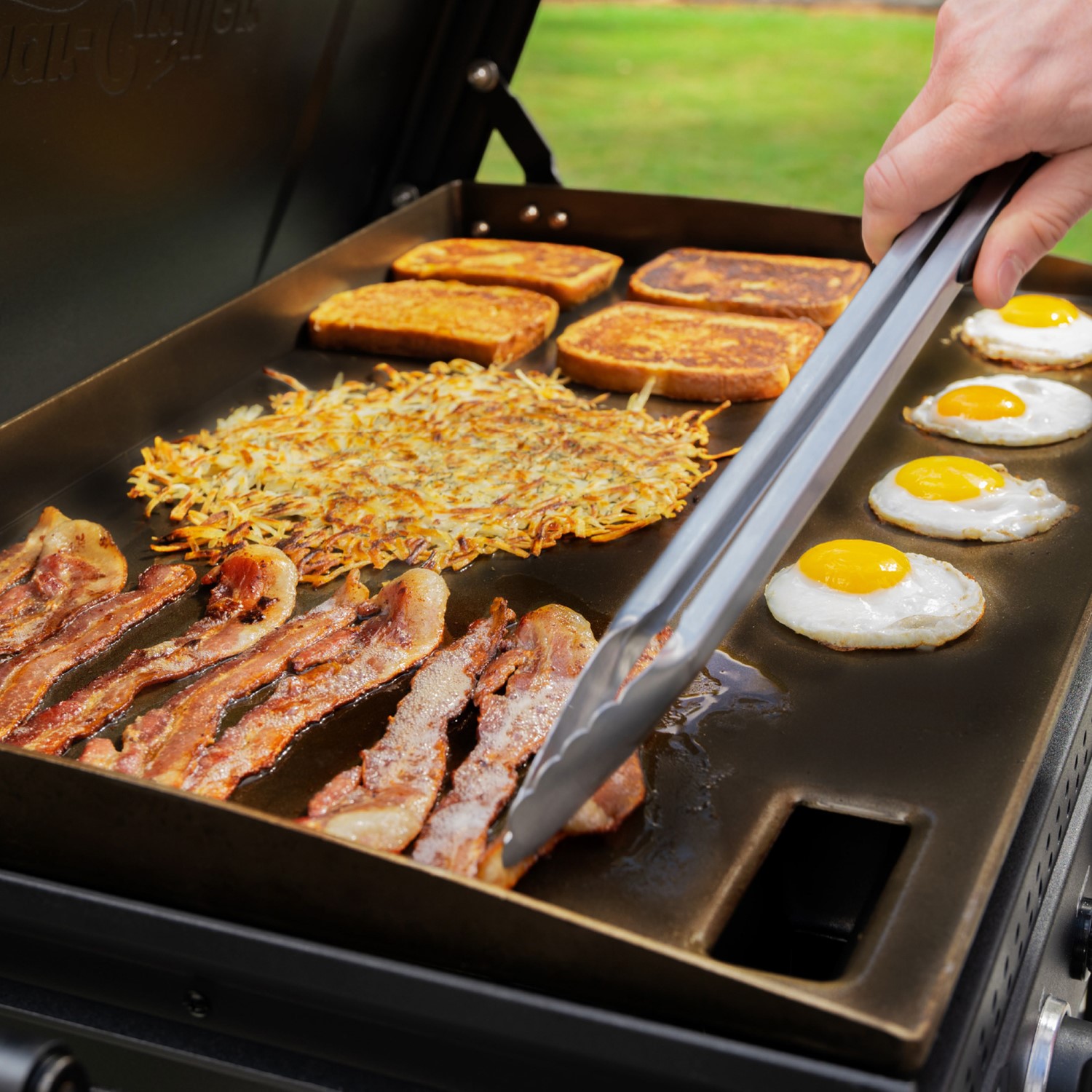 Char-Griller 3 Burner Flat Iron Gas Griddle - Image 3